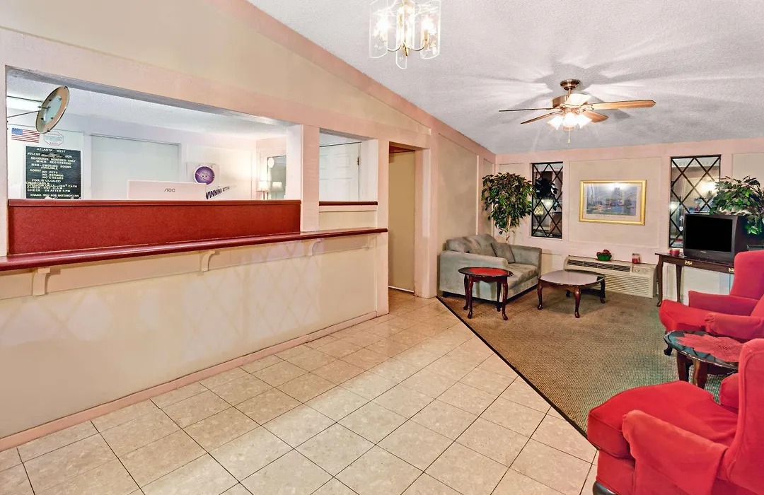 Knights Inn Austell-1