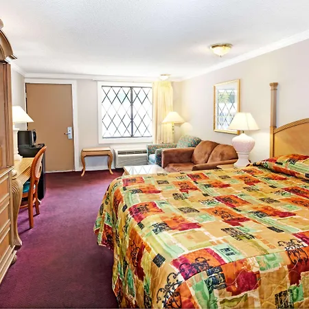Knights Inn Austell-3